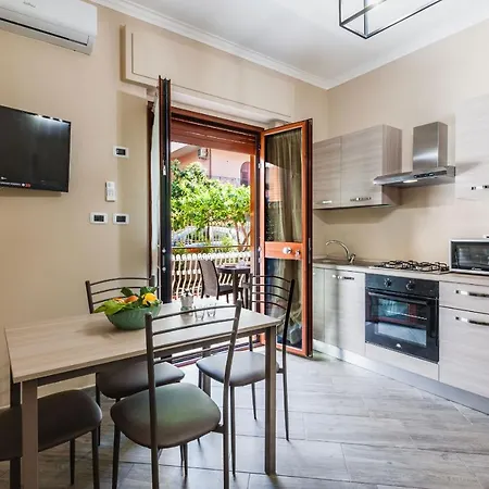 Lemon Tree Apartments By Wonderful Italy Giardini Naxos Exterior photo
